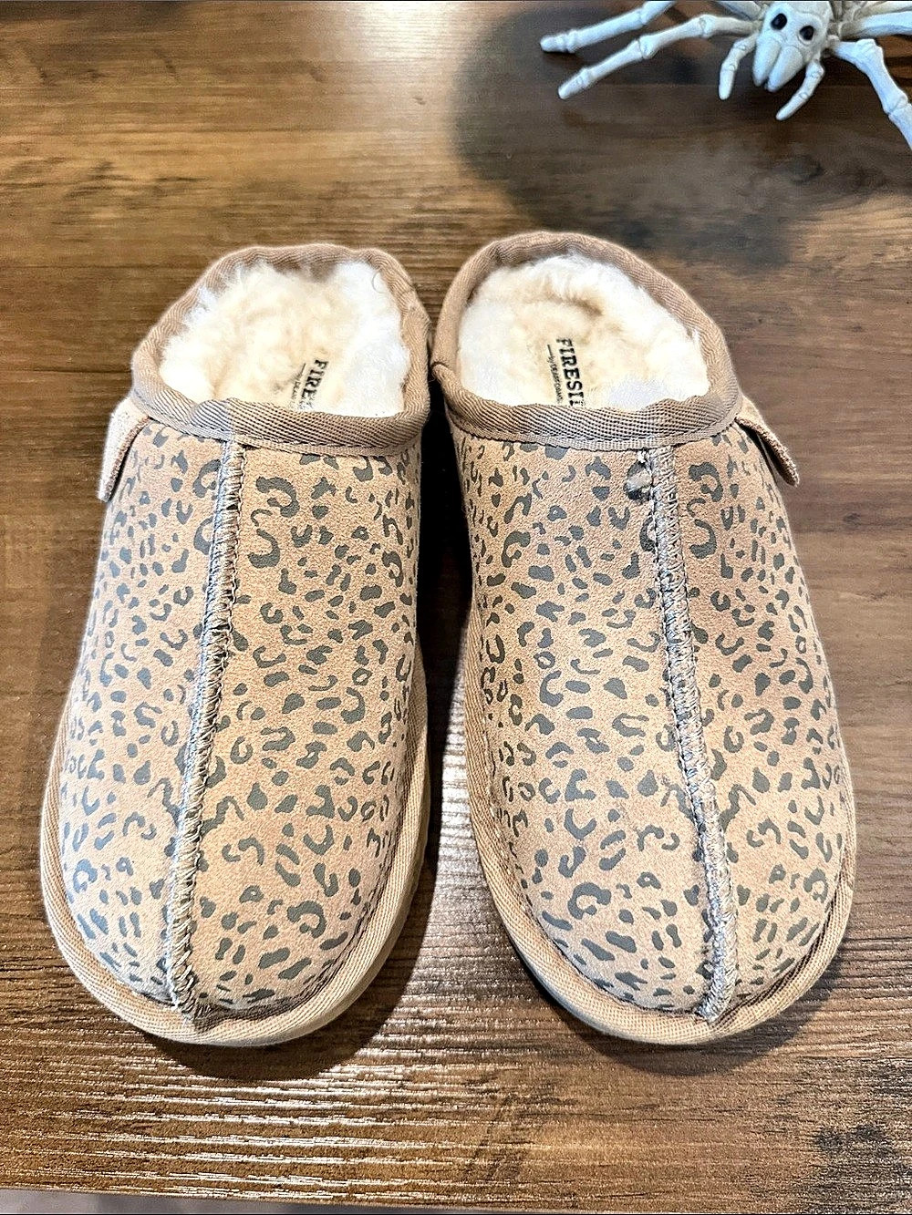 Fireside Shearling Slippers Leopard Print US 5